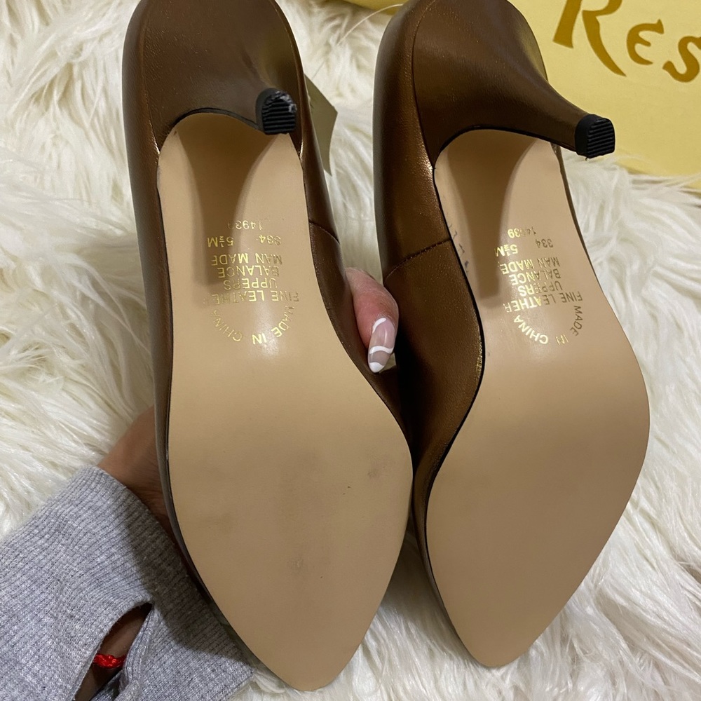 Newport News Heels - Picture 2 of 9